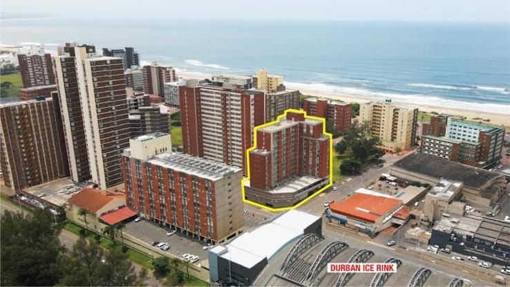 Unit 95 Oceanic - Self Catering, North Beach ダーバン エクステリア 写真