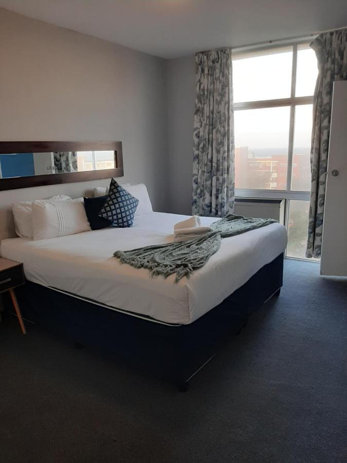 Unit 95 Oceanic - Self Catering, North Beach ダーバン エクステリア 写真